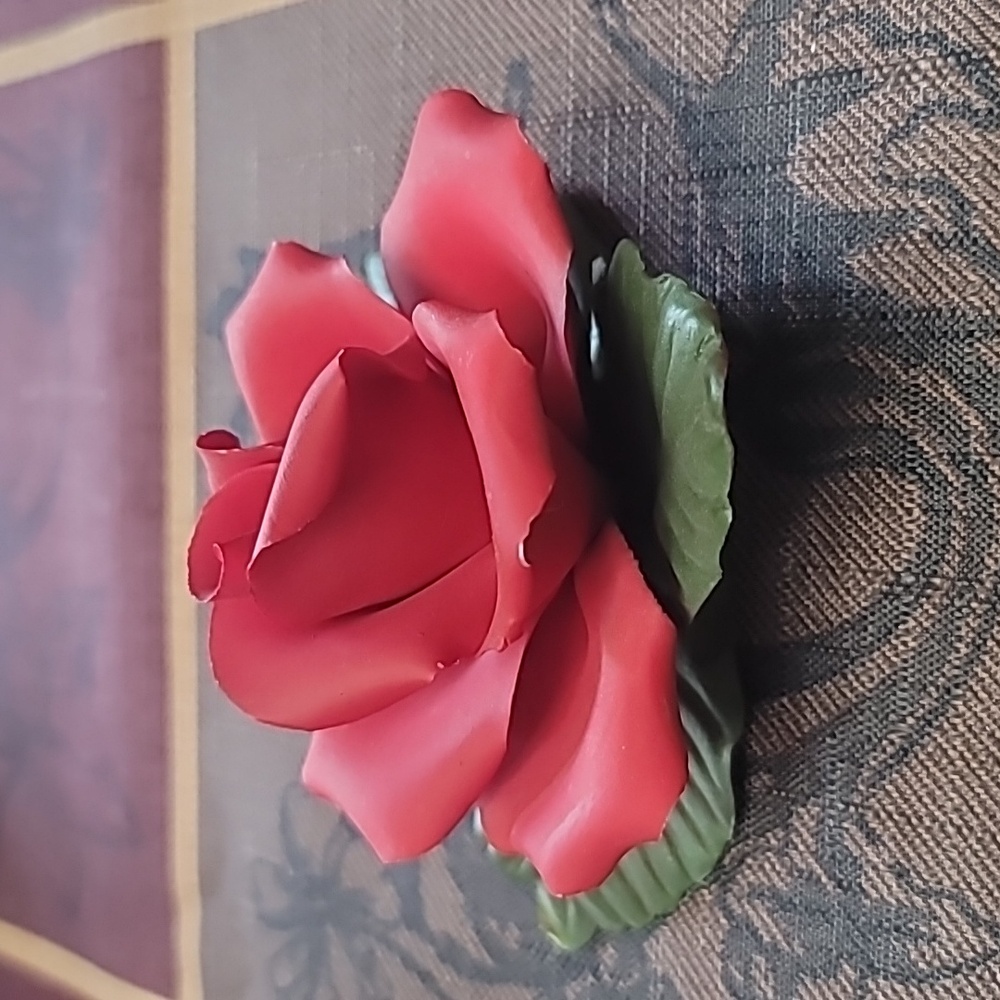 Capodimonte Vintage Porcelain Rose - Picture 2 of 6